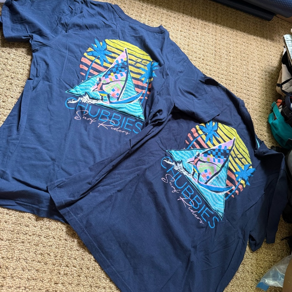 Chubbies Navy Tee with Vibrant Surf Design Size L